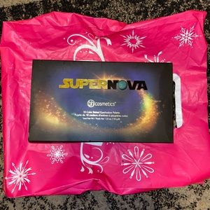 Supernova Eyeshadow Palette 🌠☄️💫😍